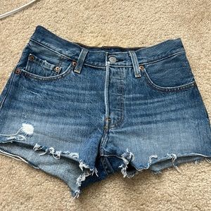 Levi High Waisted 501 Shorts - Mid Wash